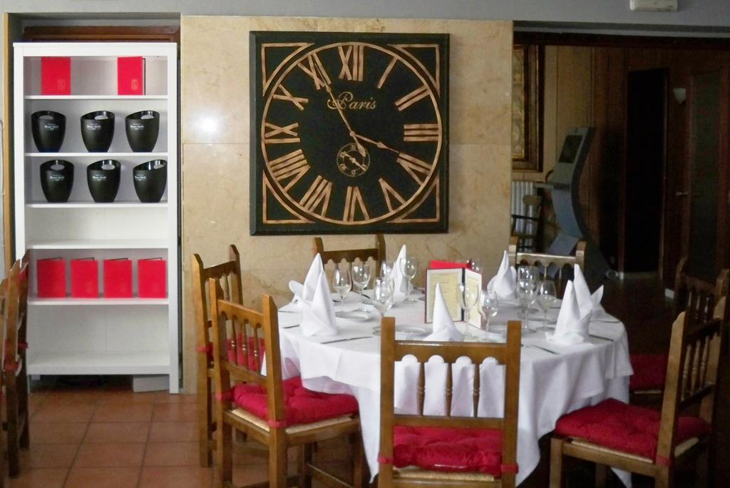 Hotel La Pardina Sabiñánigo Екстериор снимка