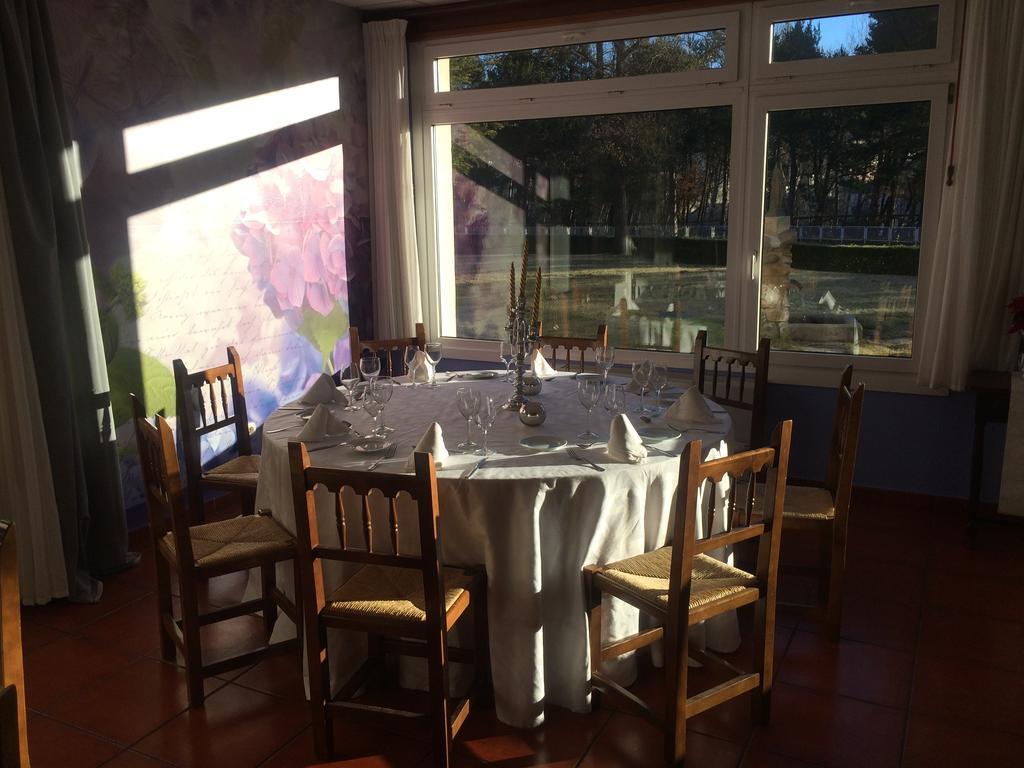 Hotel La Pardina Sabiñánigo Екстериор снимка