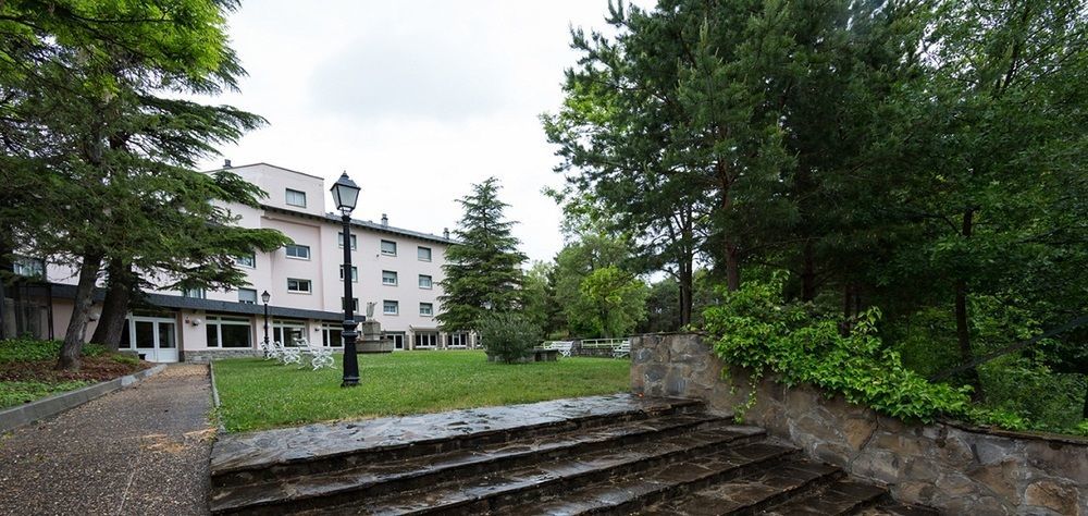 Hotel La Pardina Sabiñánigo Екстериор снимка