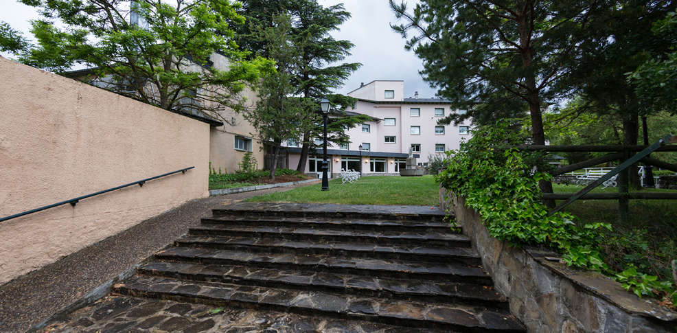 Hotel La Pardina Sabiñánigo Екстериор снимка